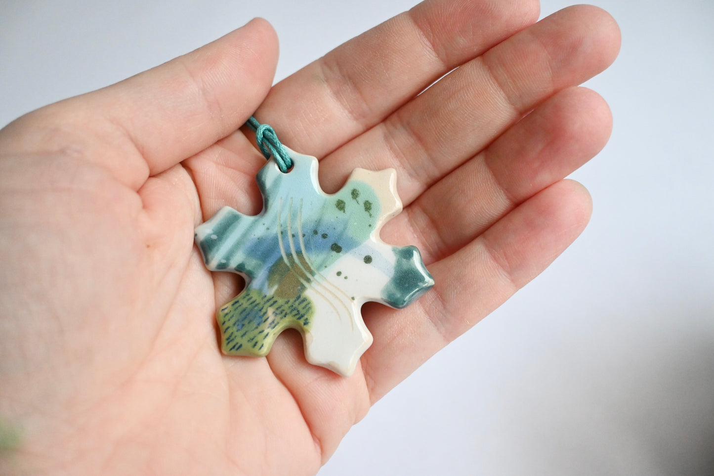 Ceramic Hanging Decoration - Mountains Meet The Sea Snowflake